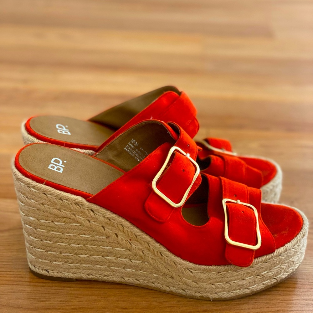 BP platform sandals women size 10. Orange/red color. Faux suede.